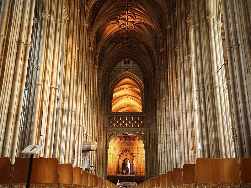 Leeds Castle, Canterbury Cathedral and Dover