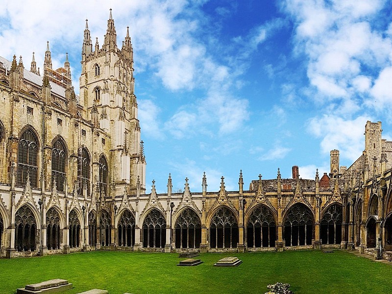 Leeds Castle, Canterbury Cathedral and Dover
