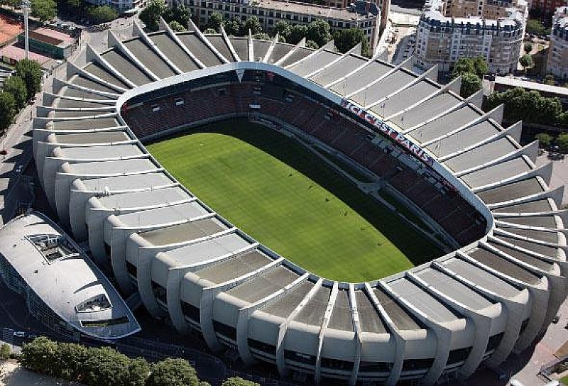 Paris Saint-Germain v PSV Eindhoven