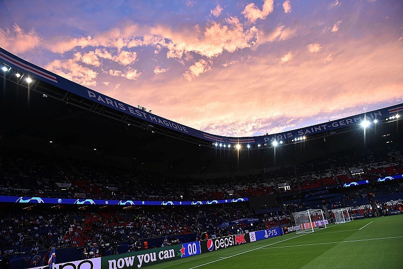 Paris Saint-Germain v RC Strasbourg Alsace